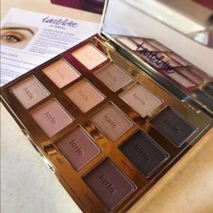 Tartelette In Bloom